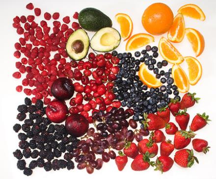Fruit Black plums, blackberries, raspberries, strawberries, sweet cherries, avocado, navel orange, and red grapes.